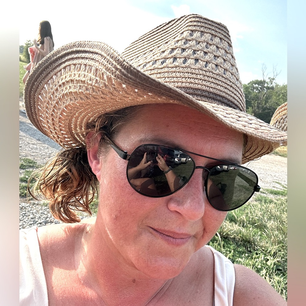 Meet your Posher, Lori